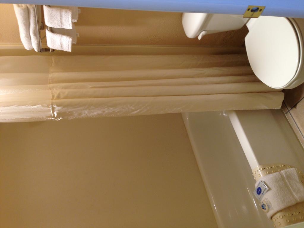 Americas Best Value Inn Hillsboro Exterior photo